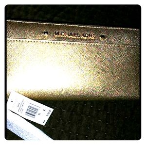 Michael Kors Continental Wallet